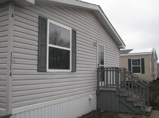 1314 Cambridge Ln, Caro, MI 48723