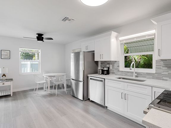 5th image of 2668 Michigan Ave #2668