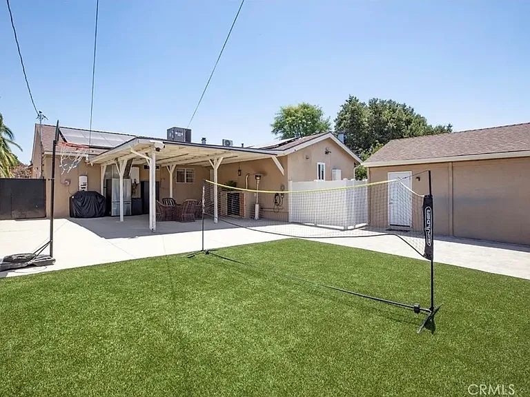 9261 Lev Ave — Photo 13