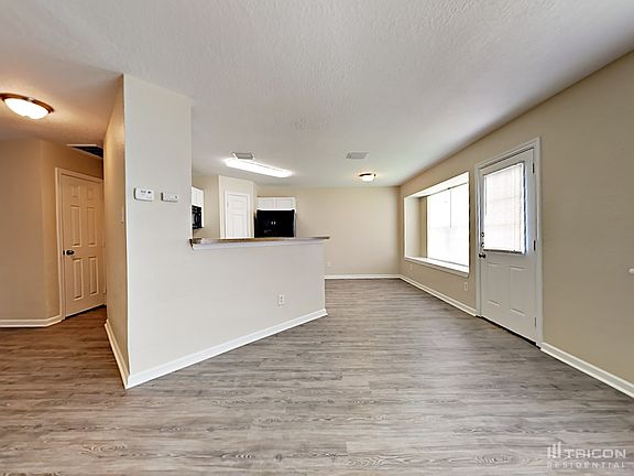 2nd image of 2118 Whittier Dr