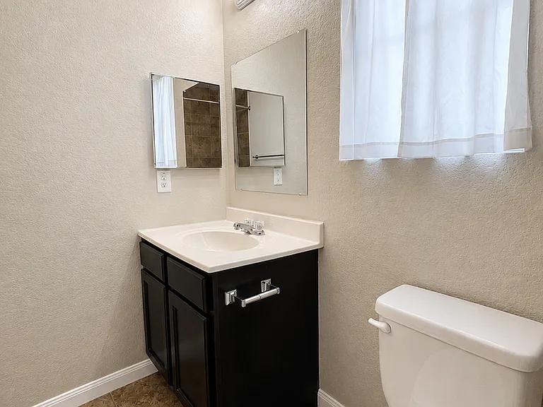6416 Aspen Hl — Photo 13