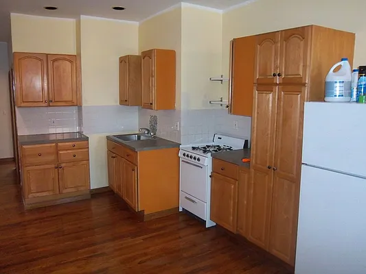 Rented by Maximus Realty Group | media 21