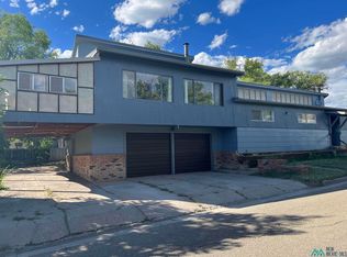 2805 8th St, Las Vegas, NM 87701