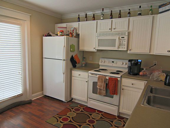 5th image of 3950 Cherokee Woods Way APT 103