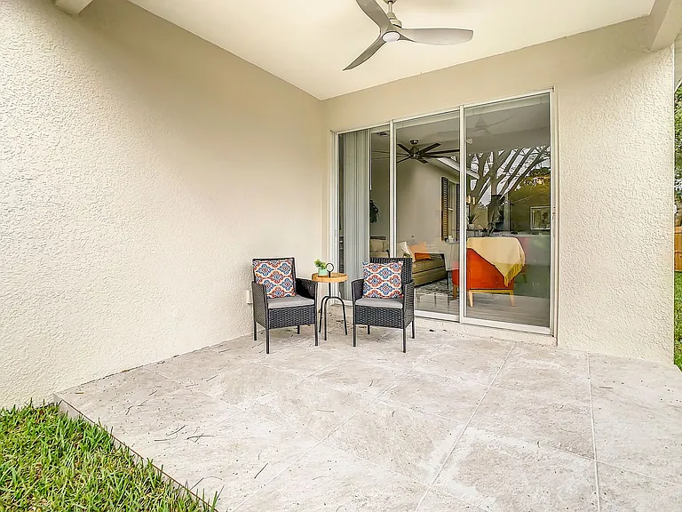 7302 Alvina St — Photo 13