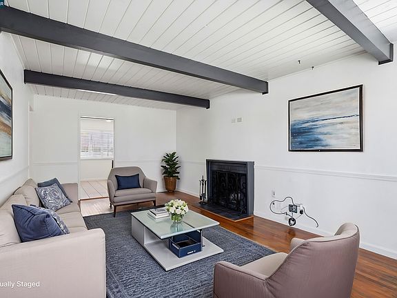 4th image of 2828 Hilltop Rd