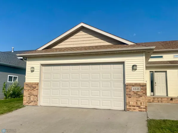 4448 53rd St S, Fargo, ND 58104