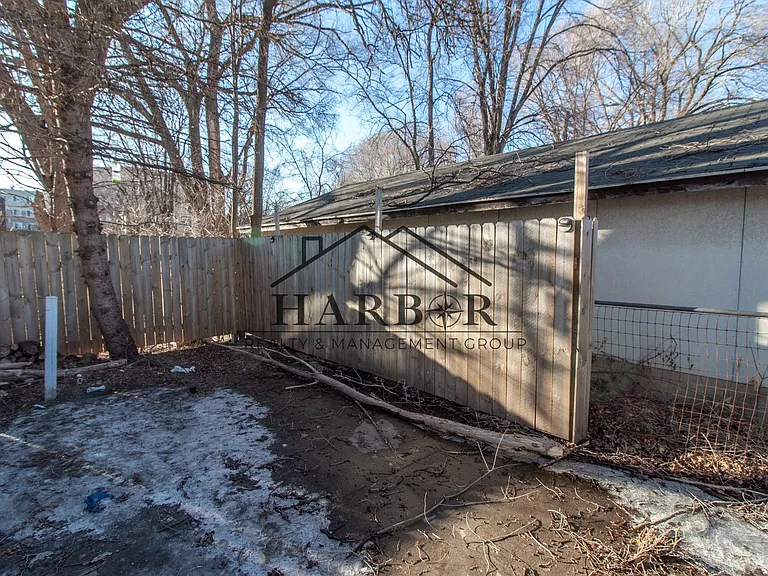 5th Avenue SE Duplex — Photo 31