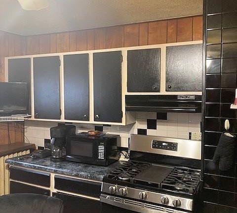2nd image of 781 York Ave