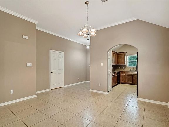 Easy access to the kitchen, great for entertaining!