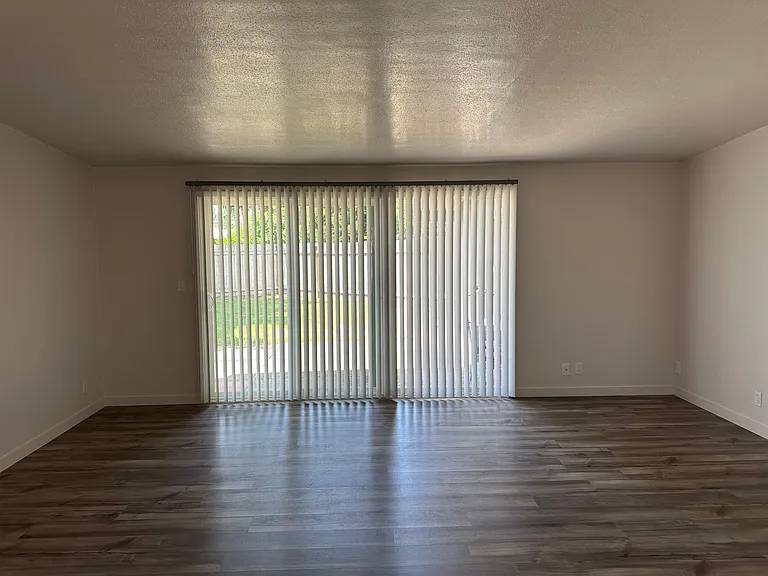 582 Cardinal Way — Photo 14