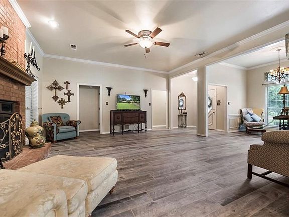 4th image of 104 Rush Creek Dr