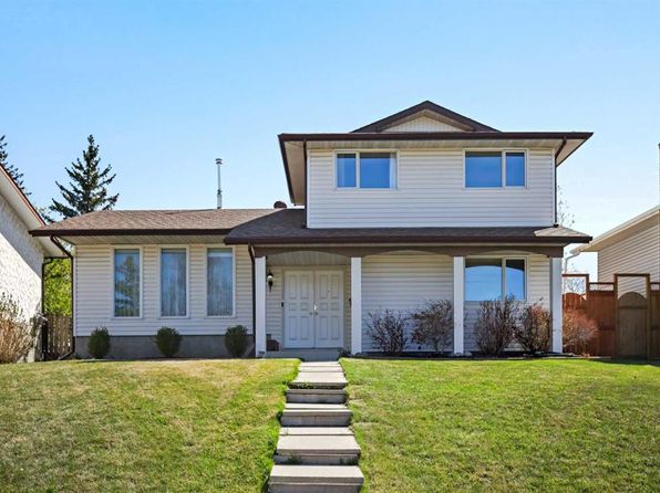 256 W Silvercreek Way NW, Calgary, AB T3B 4H5