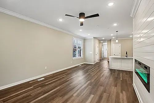 Greenwood Townhomes — Photo 113
