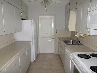 5th image of 1236 NE Oceanview Cir