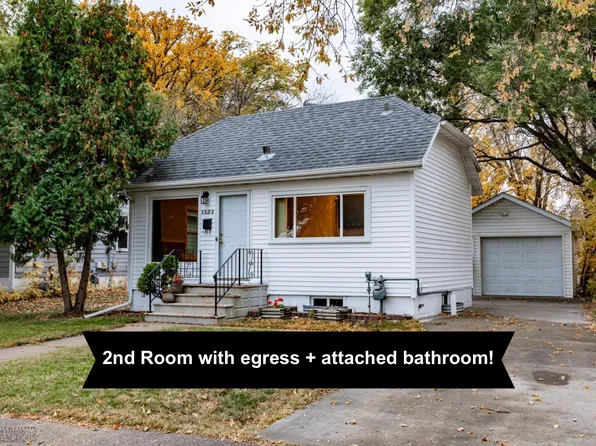 1323 13 1/2 St S, Fargo, ND 58103