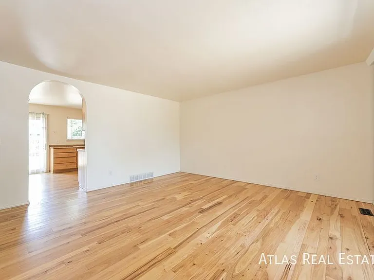 16590 E Baltic Pl — Photo 3