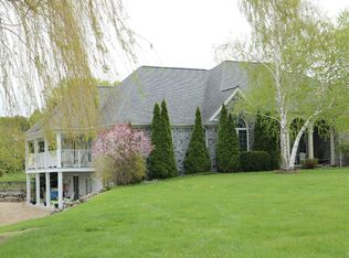9200 Dover Dr, Wauseon, OH 43567
