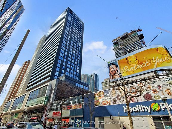 3rd image of 20 Edward St #619