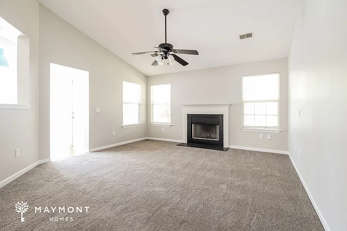 4 bed, 2.0 bath, 2003 sqft, $2,295 — Photo 4