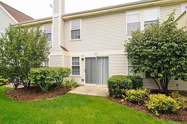 222 White Branch Ct — Photo 10