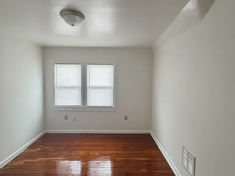 269 Norton St #3 — Photo 9