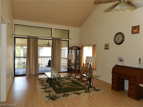 4th image of 2063 W Lakeview Blvd APT B4