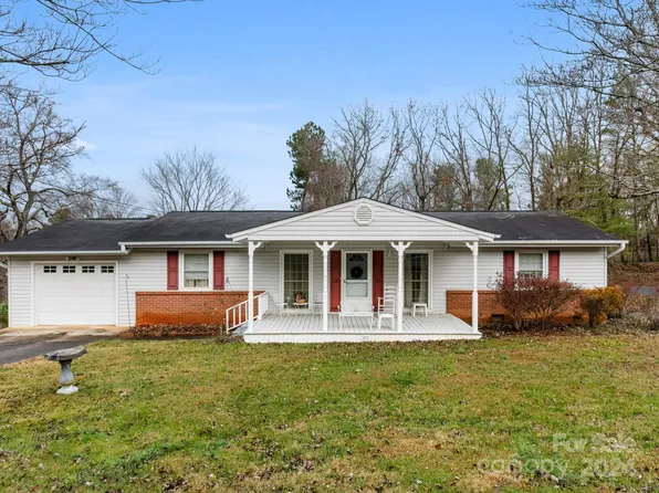 34 Imperial Ct, Asheville, NC 28803