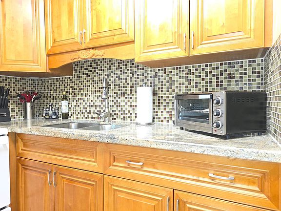 2nd image of 204 Kent L #L