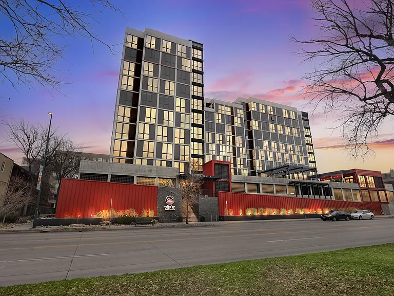 Vista Student Living- Rent by the Room — Photo 22