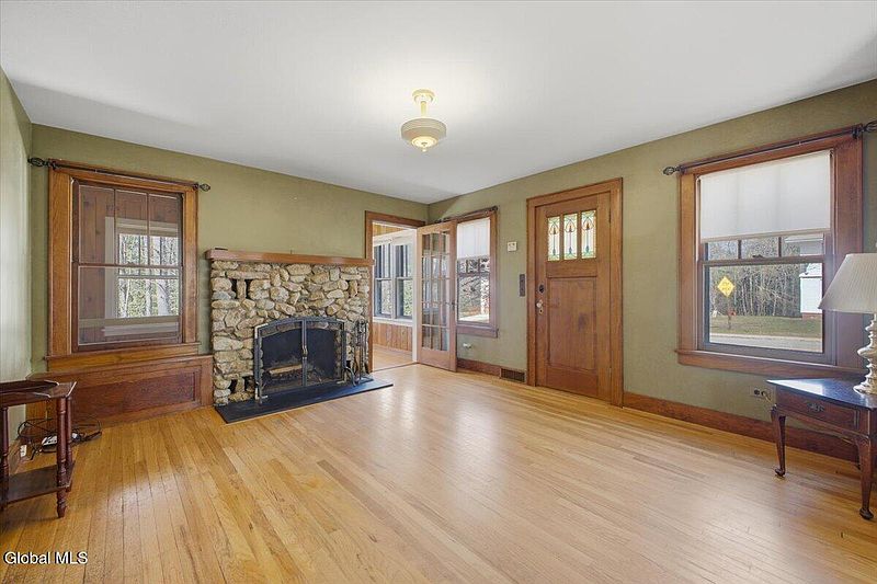 5th image of 640 Church Road