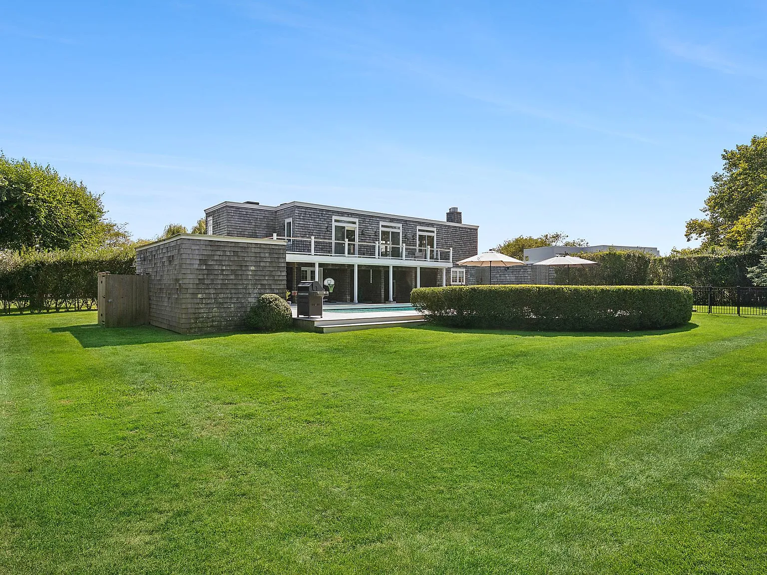 Bridgehampton South - One Block to Ocean — Photo 3