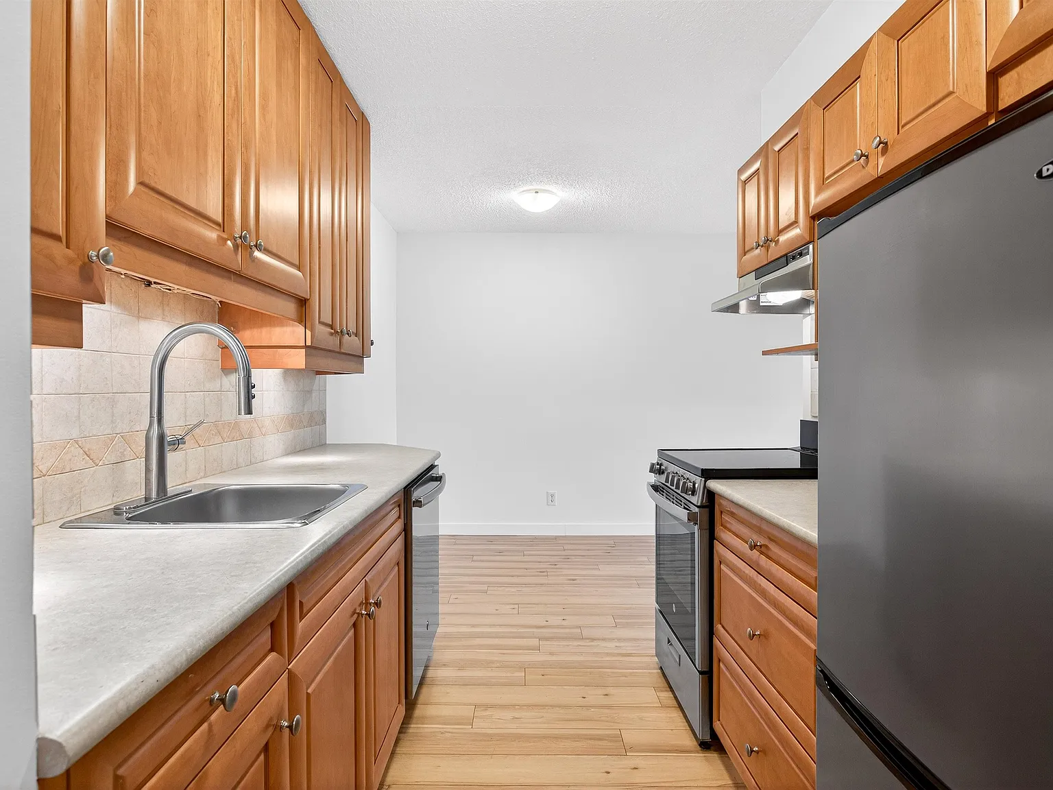 1 bed, 648 sqft, $2,200 — Photo 4