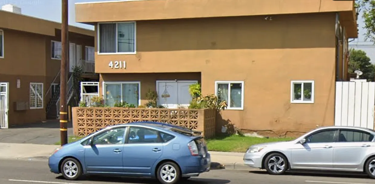 2 bed, 1200 sqft, $2,400 — Photo 3