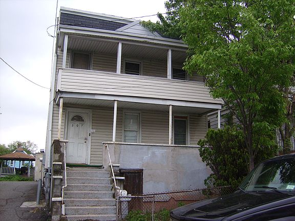 4th image of 203-207 N Burgher Ave