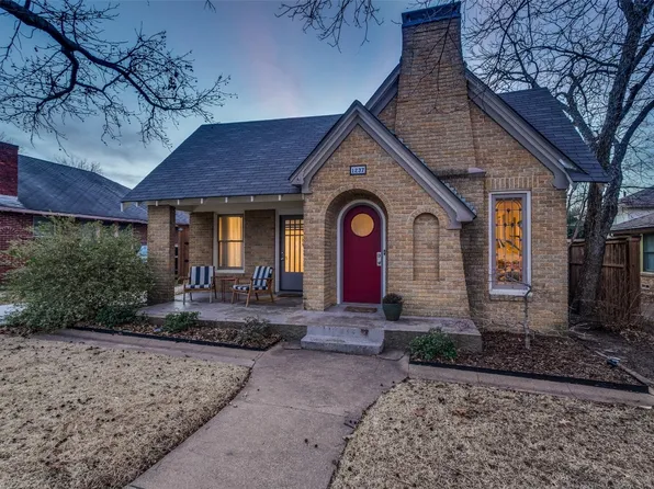 1237 S Montreal Ave, Dallas, TX 75208
