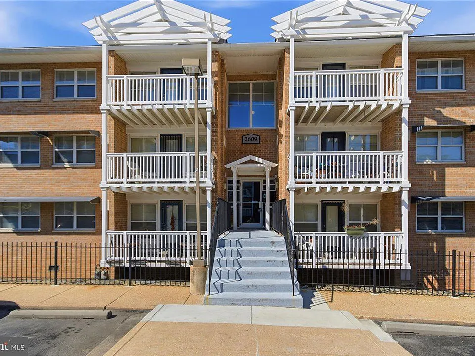 2609 Douglass Rd SE #402