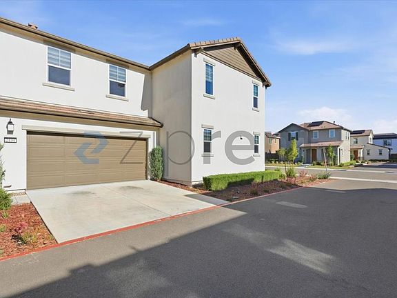 3rd image of 4400 Wax Myrtle Way
