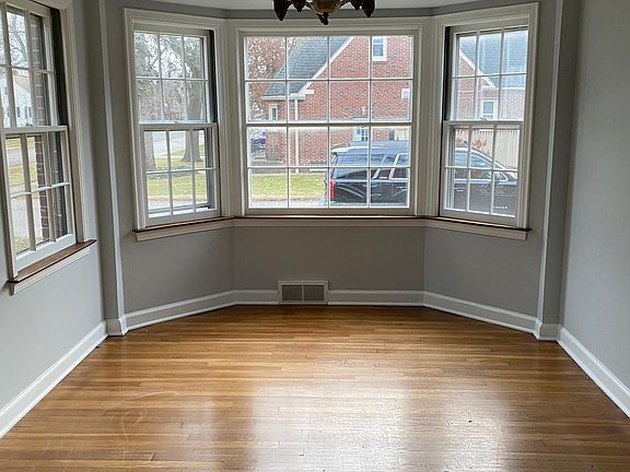4th image of 1896 Lakeland Ave