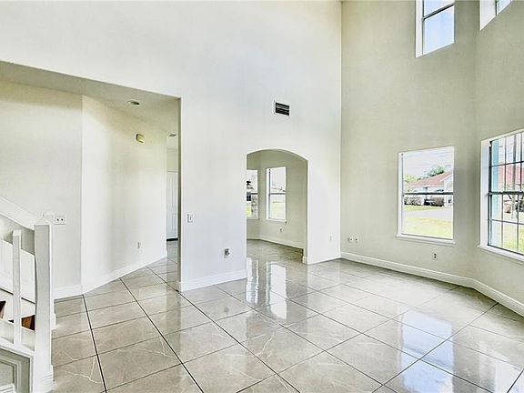 4th image of 51 Andora Ct