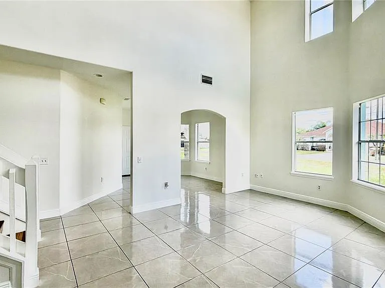 51 Andora Ct — Photo 4
