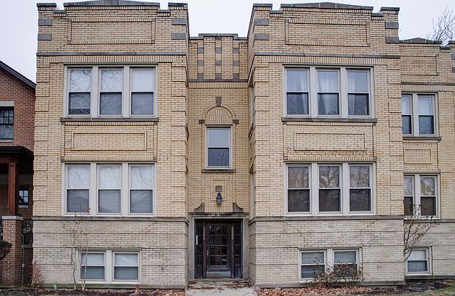 1st image of 4556 N Kostner Ave #2