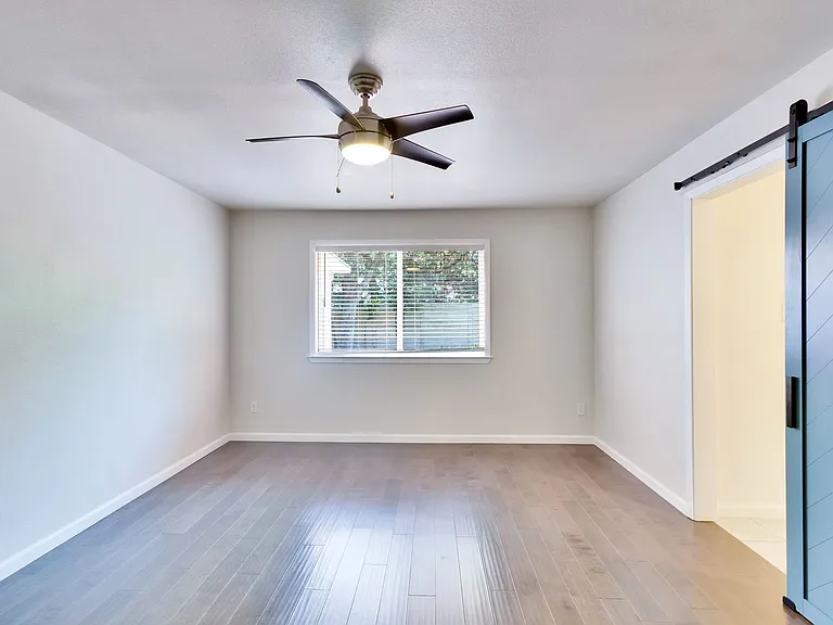 2815 Inridge Dr — Photo 18