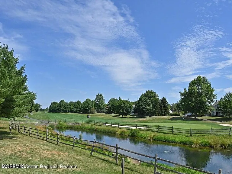 48 Rutland Ln — Photo 36