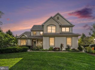 103 Fieldgate Dr, Lancaster, PA 17603