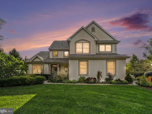 103 Fieldgate Dr, Lancaster, PA 17603
