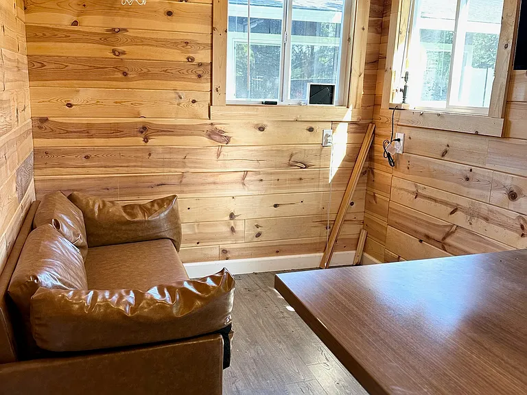 Additional built out office in backyard