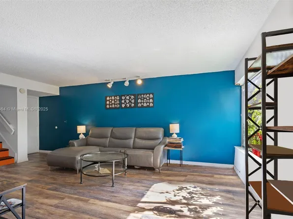 1149 NW 13th St APT 9, Boca Raton, FL 33486