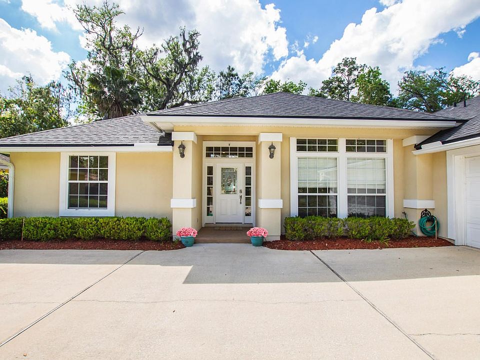 Front View of Home