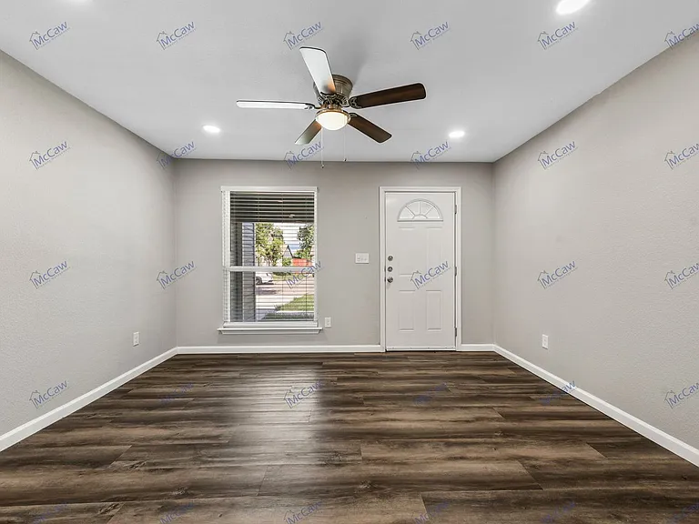417 High School Ln — Photo 12
